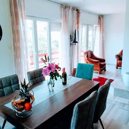House With A Parking Space Kastel Luksic, - 20992 Casa vacanze *