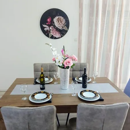 Casa vacanze House With A Parking Space Kastel Luksic, - 20992 *