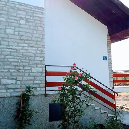 House With A Parking Space Kastel Luksic, - 20992 Casa de Férias