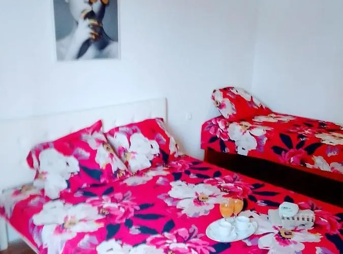 House With A Parking Space Kastel Luksic, - 20992 Prázdninový dům